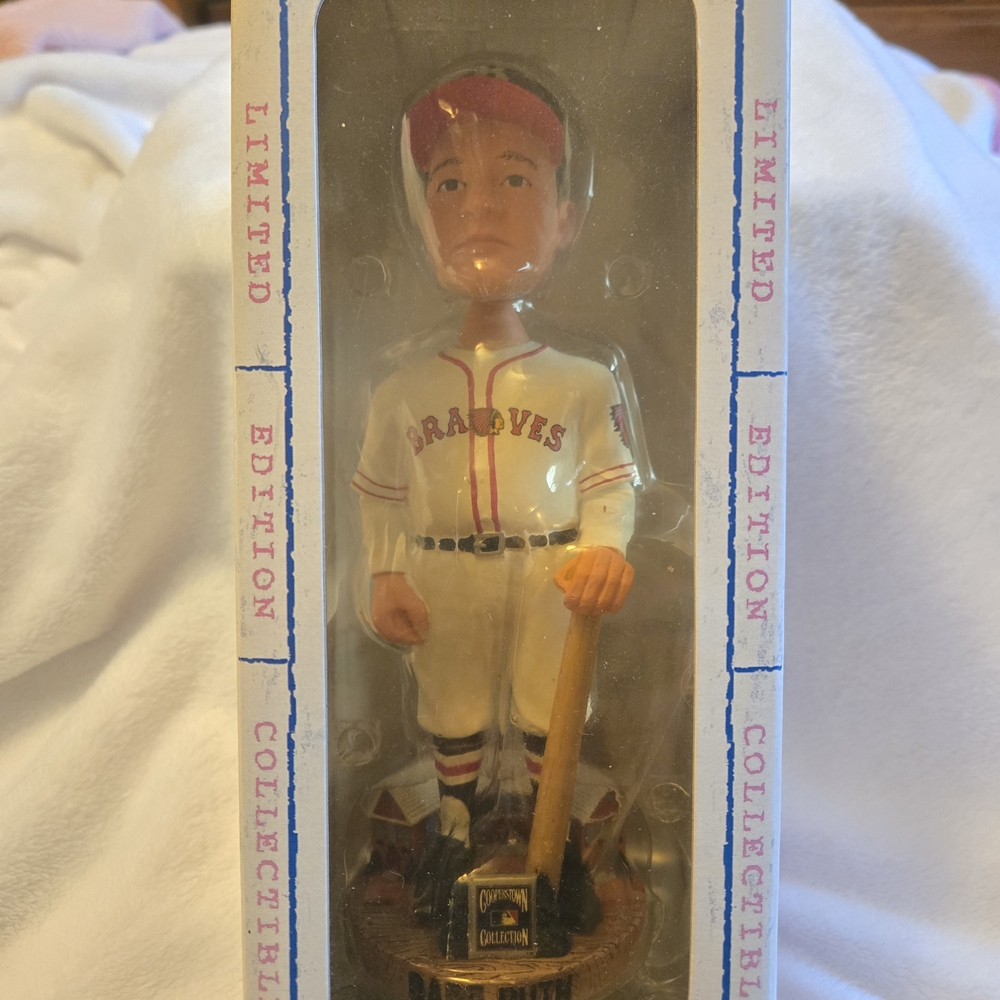 VTG NIB Babe Ruth Boston Braves Coopertown Collection Bobble Head